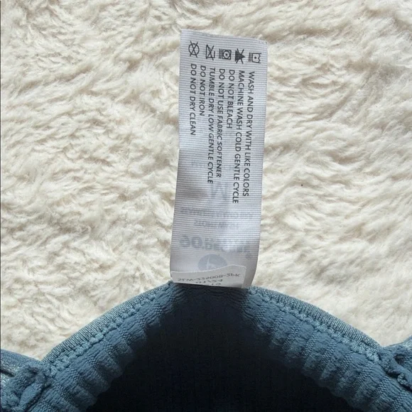 90 Degree By Reflex Ribbed V-Neck Crop Top - Light Blue - Picture 6 of 6